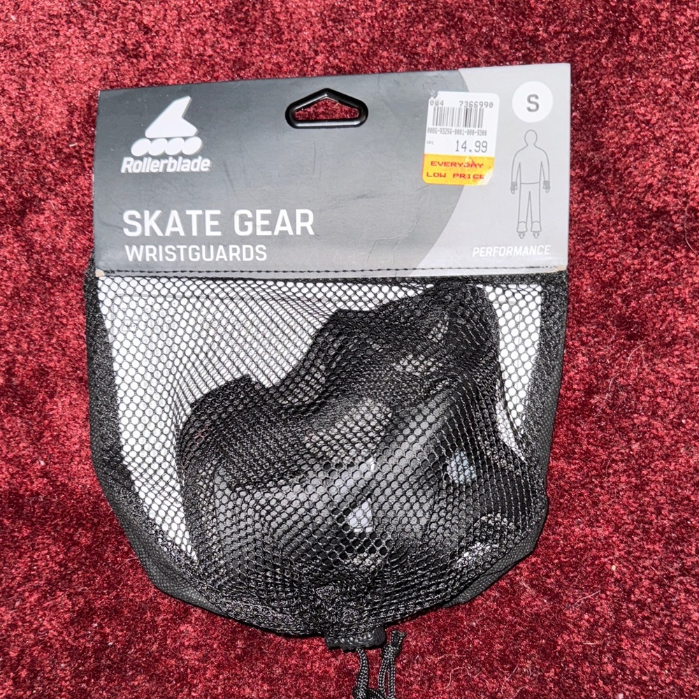 New Rollerblade Black Wristguards